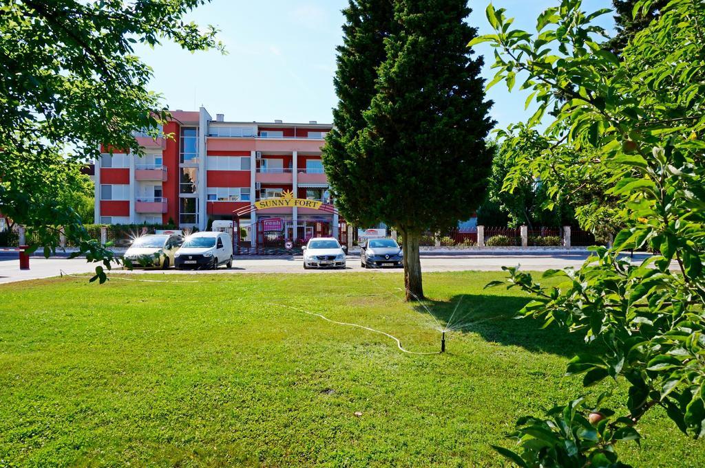 Gt Sunny Fort Apartments Солнечный берег Экстерьер фото