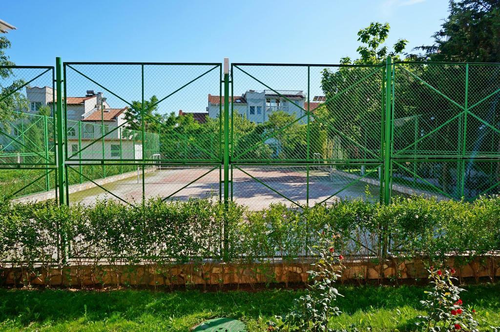 Gt Sunny Fort Apartments Солнечный берег Экстерьер фото